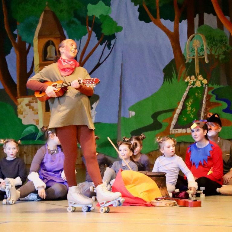 Ausschnitt aus unserem Schaulaufen Robin Hood Ausschnitt aus unserem Schaulaufen Robin Hood